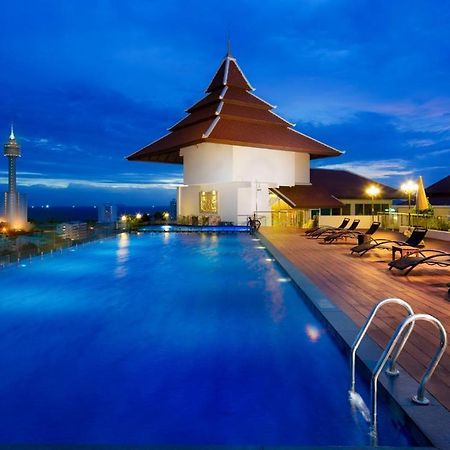 Aiyara Grand Hotel Pattaya Luaran gambar