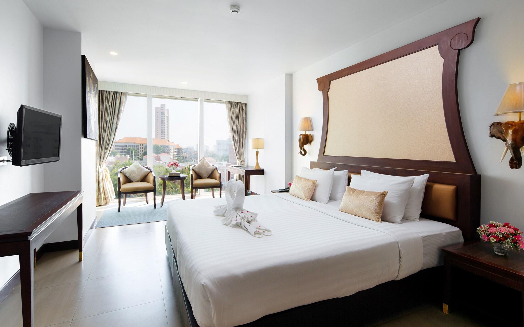 Aiyara Grand Hotel Pattaya Luaran gambar