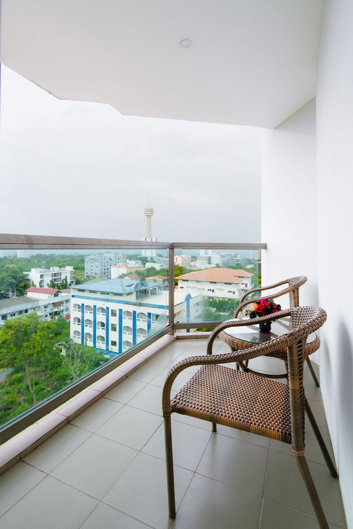 Aiyara Grand Hotel Pattaya Luaran gambar