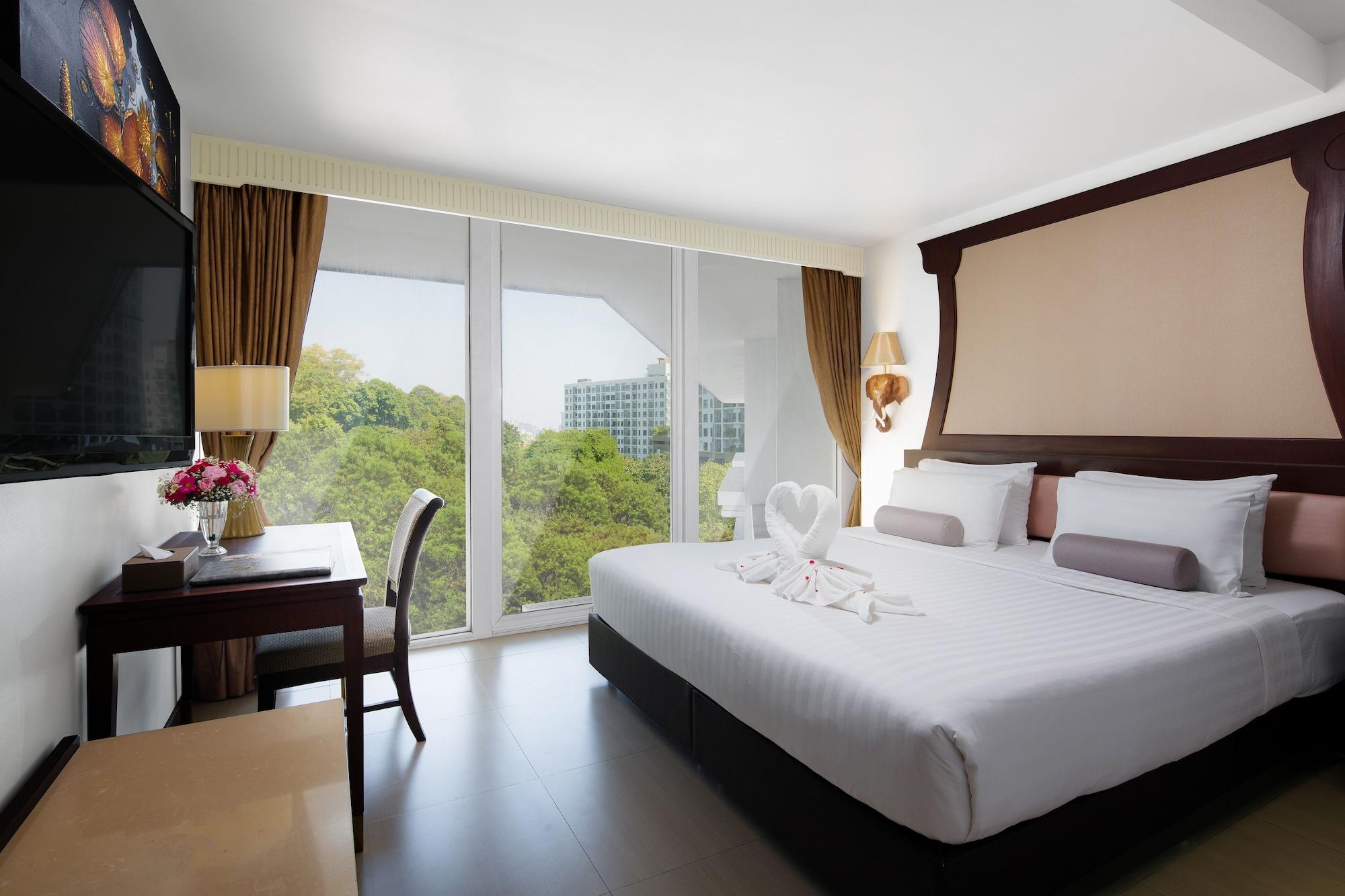Aiyara Grand Hotel Pattaya Luaran gambar